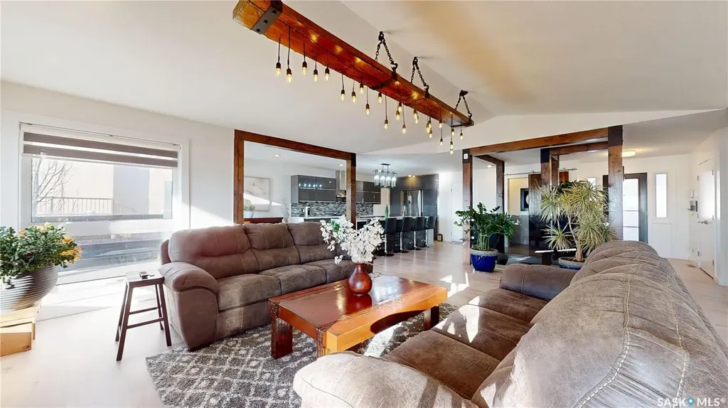 8507 Kestral Drive Regina SK S4Y 1H2