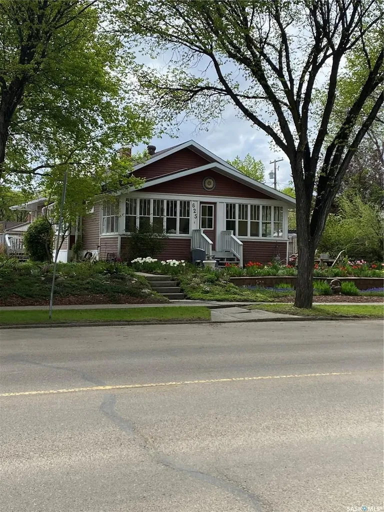 625 Centre Street Shaunavon SK S0N 2M0
