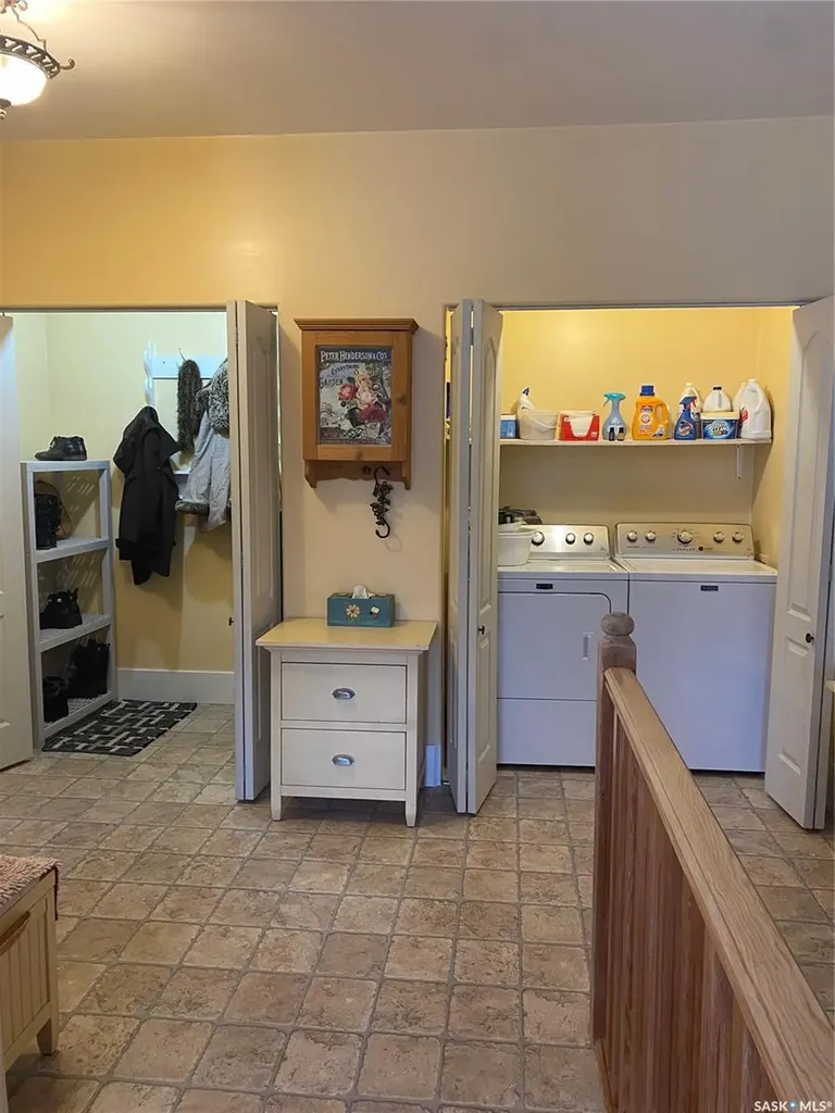 625 Centre Street Shaunavon SK S0N 2M0