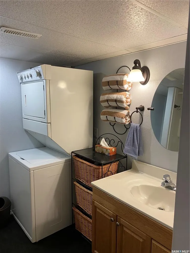 625 Centre Street Shaunavon SK S0N 2M0