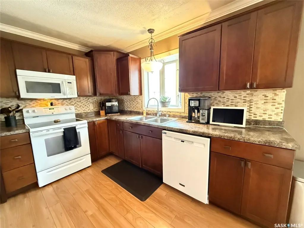 134 Perry Crescent Estevan SK S4A 0B5