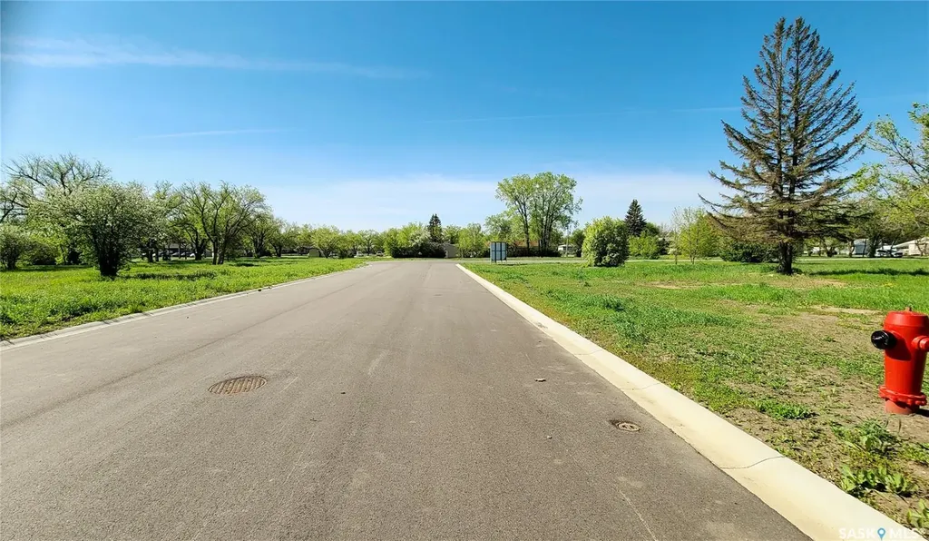 16 Kenney Crescent Weyburn SK S4H 1L3