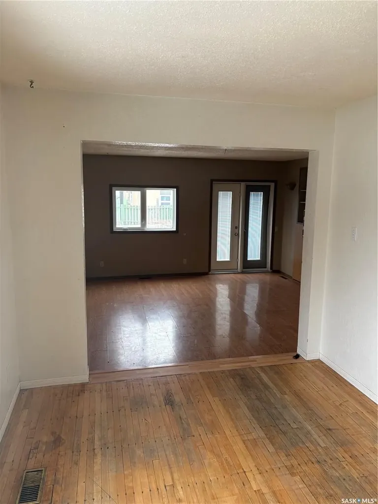 515 King Street Weyburn SK S4H 0P8