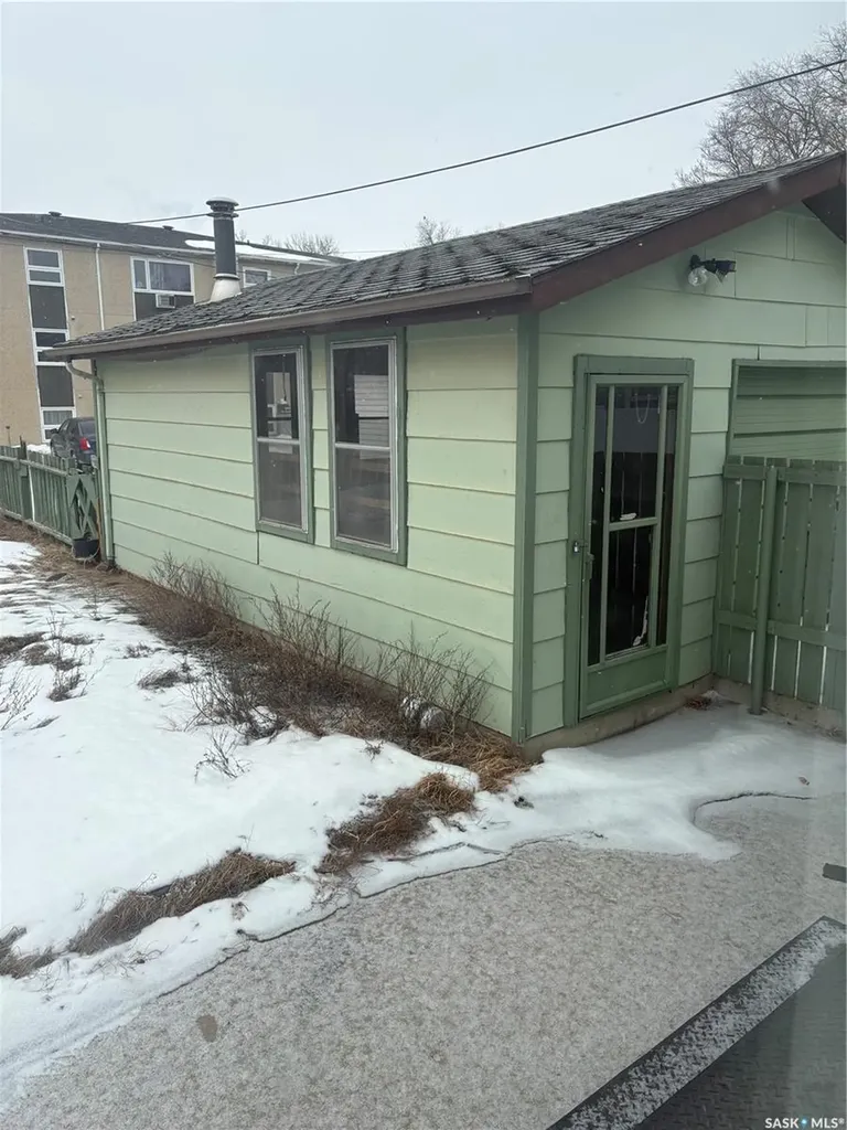 515 King Street Weyburn SK S4H 0P8