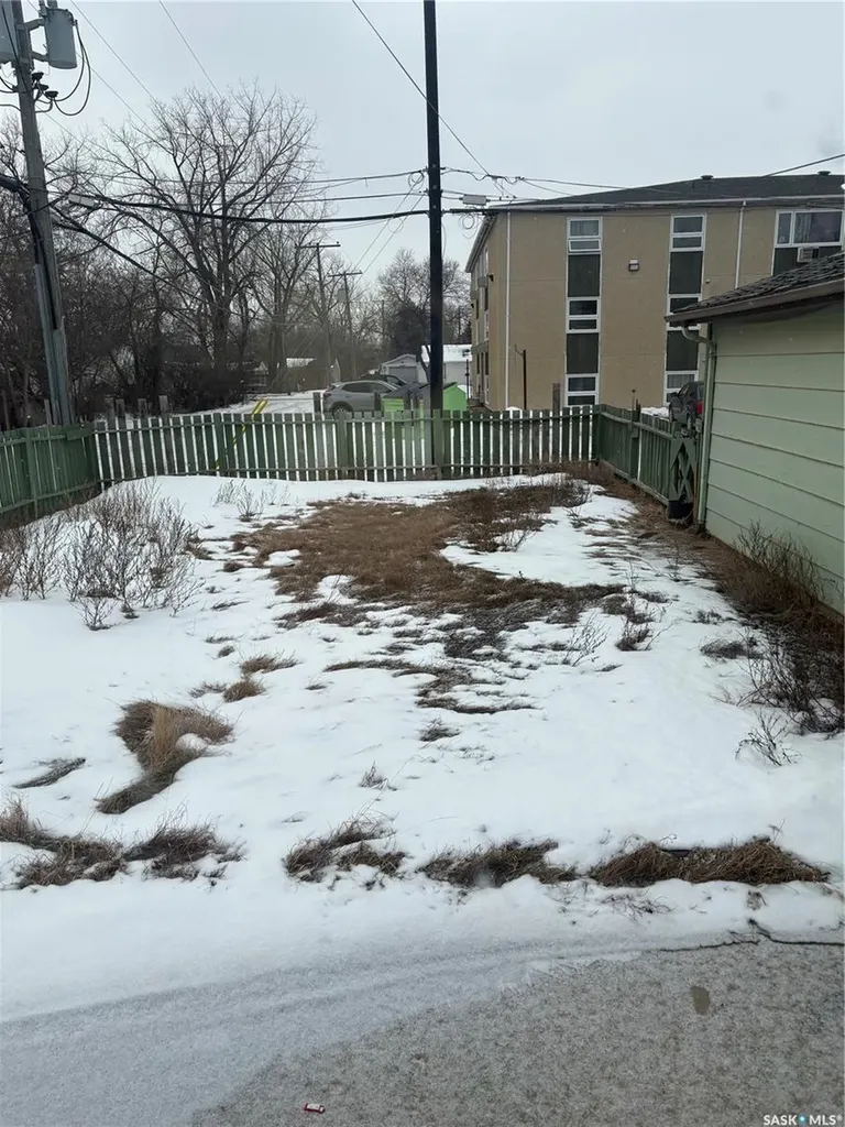 515 King Street Weyburn SK S4H 0P8