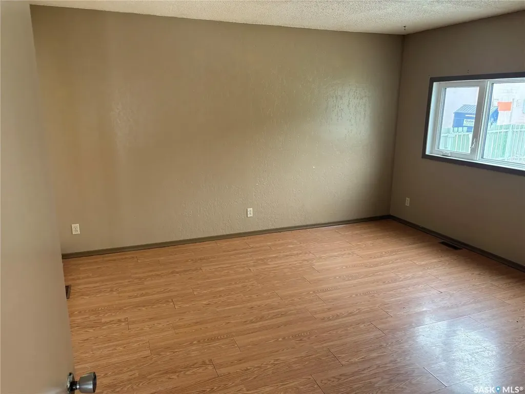 515 King Street Weyburn SK S4H 0P8