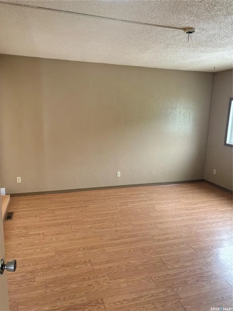 515 King Street Weyburn SK S4H 0P8