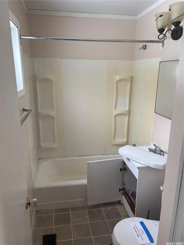515 King Street Weyburn SK S4H 0P8