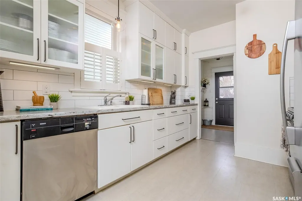 515 9th Street E Saskatoon SK S7N 0A9