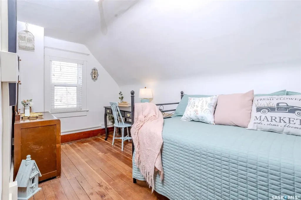 515 9th Street E Saskatoon SK S7N 0A9