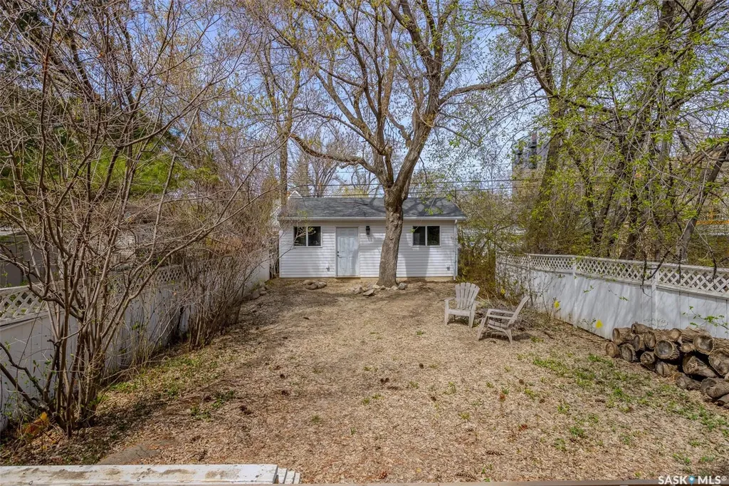 515 9th Street E Saskatoon SK S7N 0A9