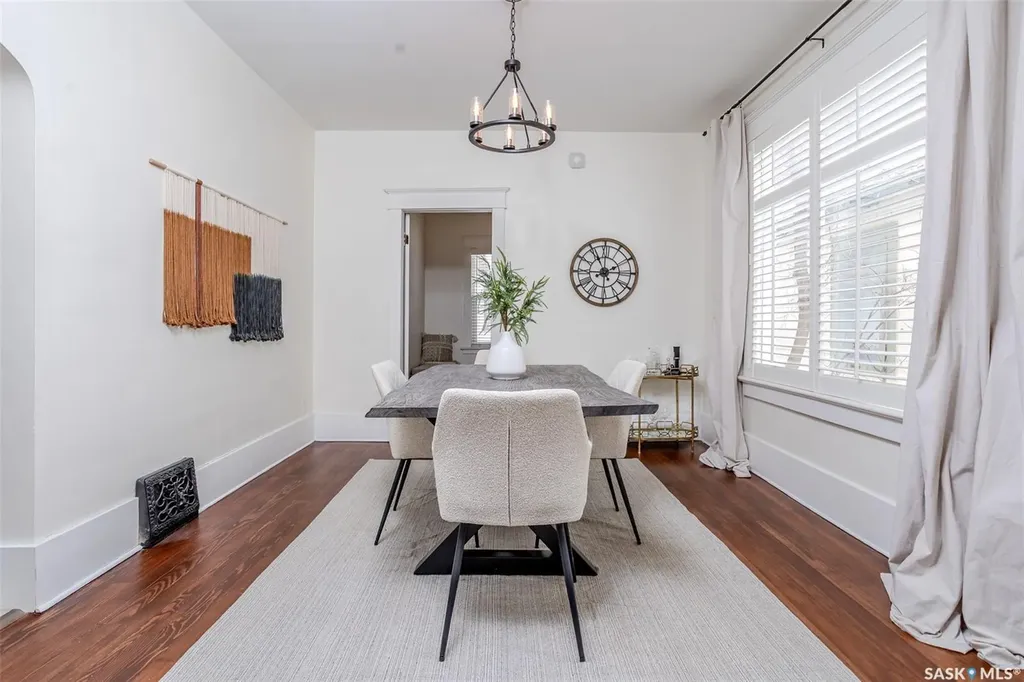515 9th Street E Saskatoon SK S7N 0A9
