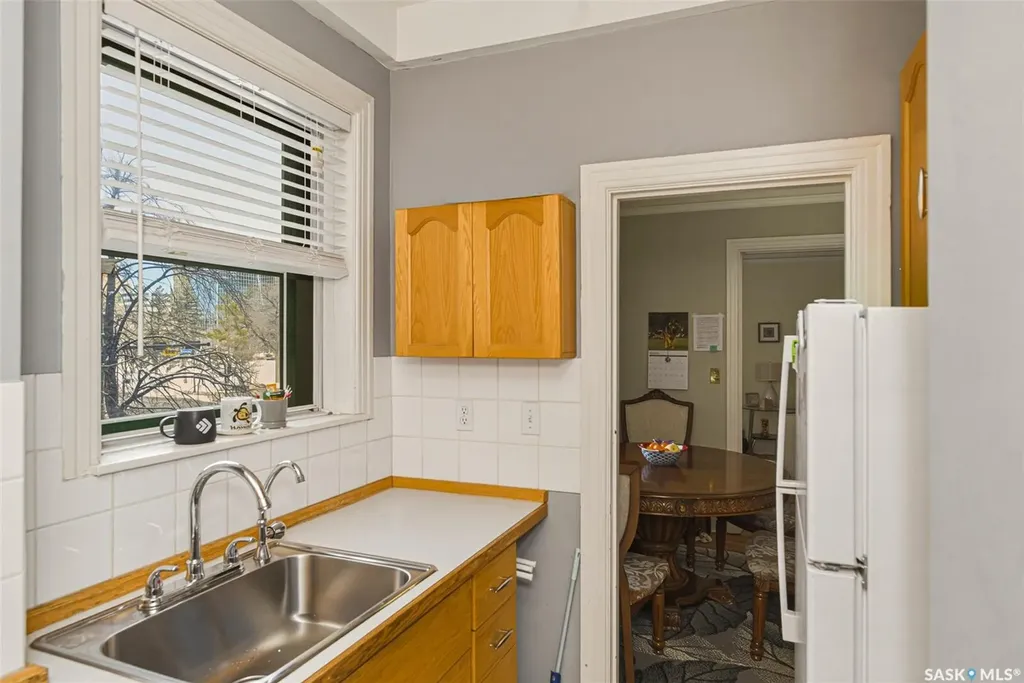 2305 Victoria Avenue Regina SK S4P 0S7