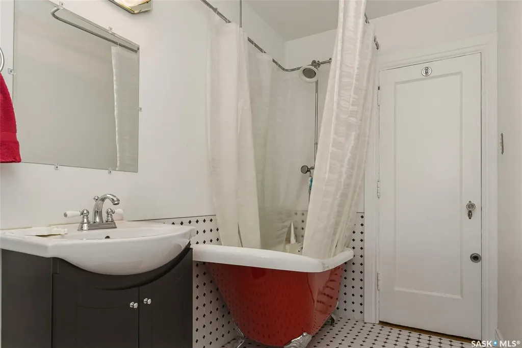 2305 Victoria Avenue Regina SK S4P 0S7