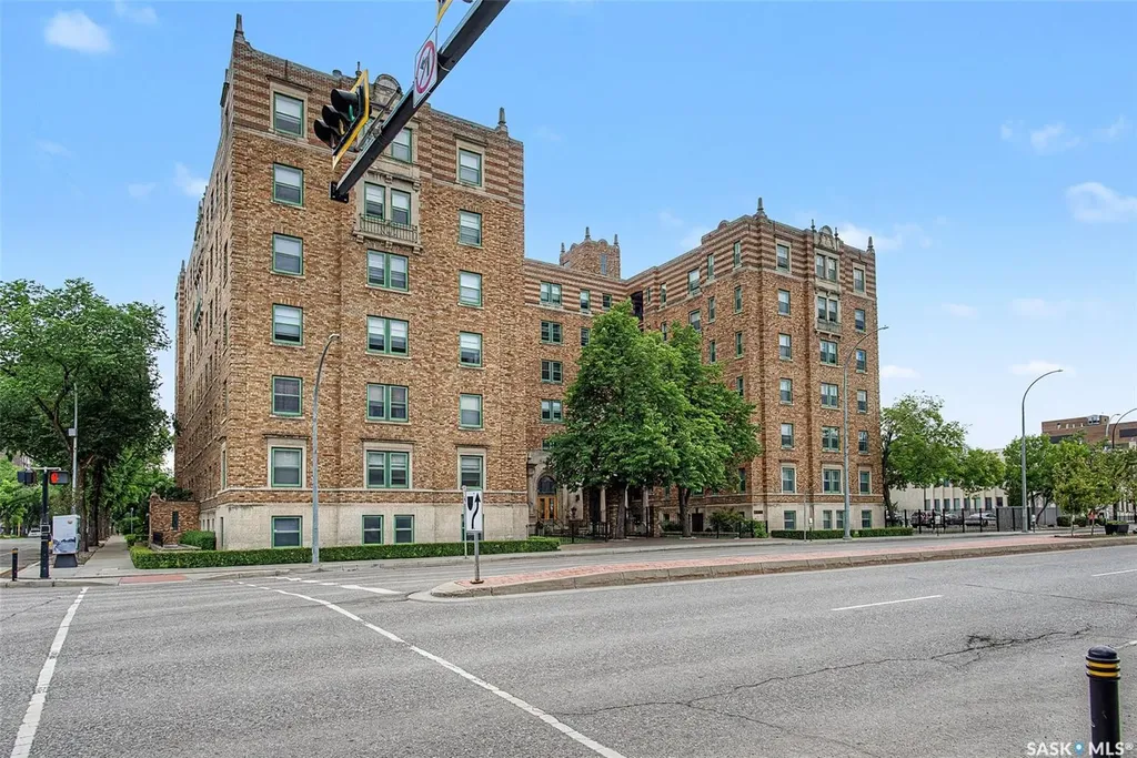 2305 Victoria Avenue Regina SK S4P 0S7