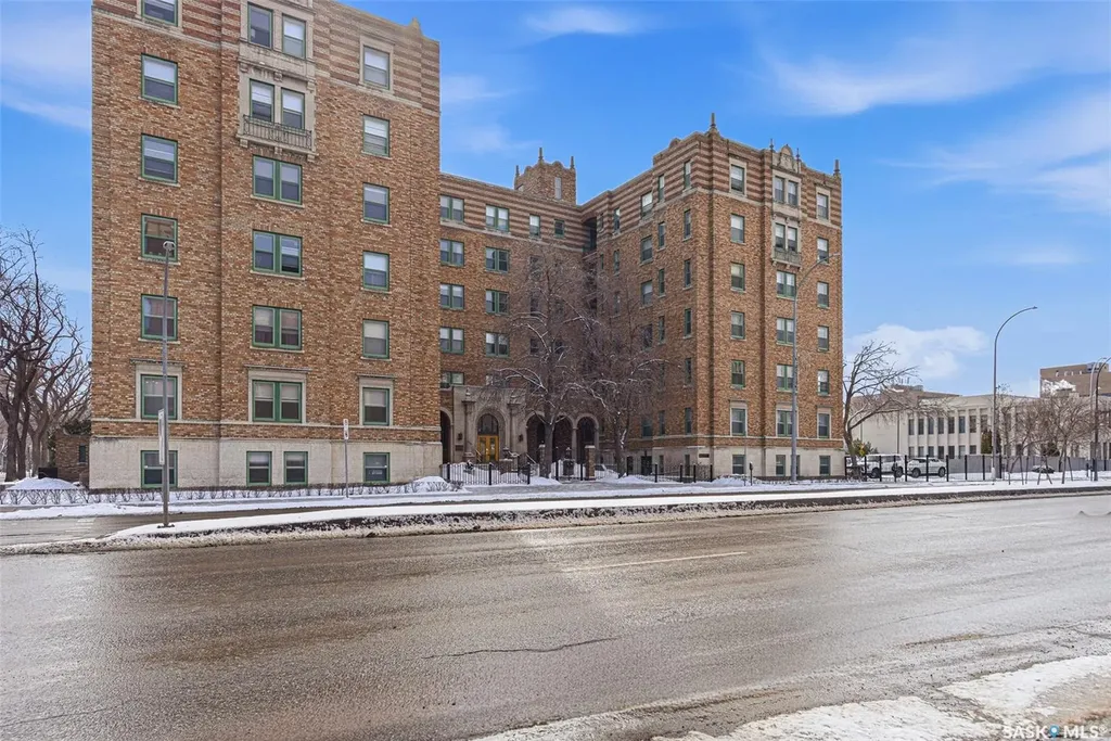 2305 Victoria Avenue Regina SK S4P 0S7