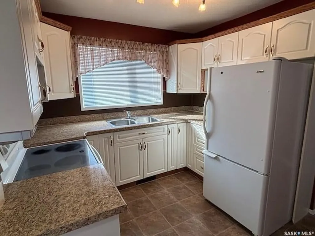154 Parker Crescent Canora SK S0A 0L0