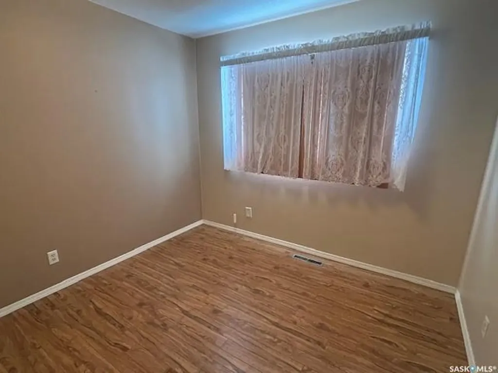 154 Parker Crescent Canora SK S0A 0L0
