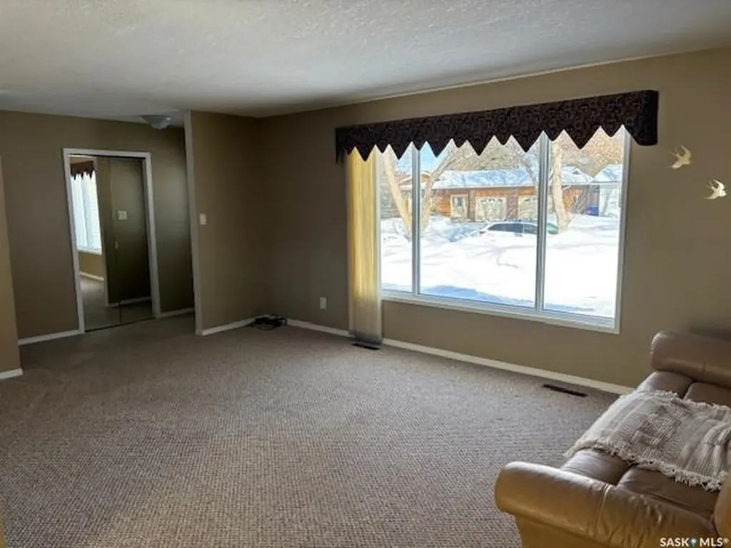154 Parker Crescent Canora SK S0A 0L0