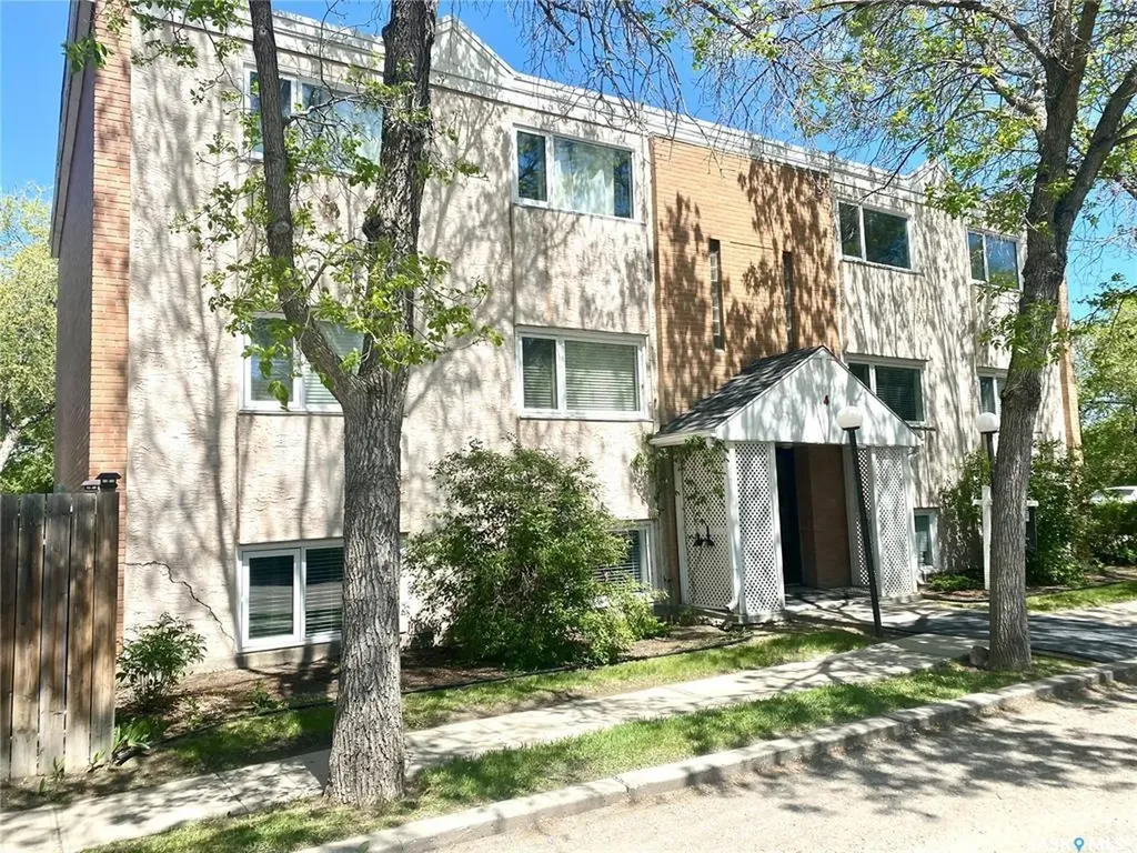 4 Neill Place Regina SK S4N 2V4