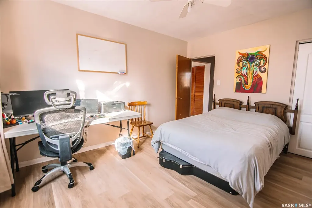 4 Neill Place Regina SK S4N 2V4