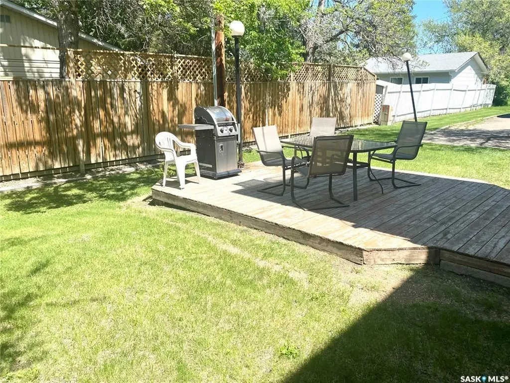 4 Neill Place Regina SK S4N 2V4