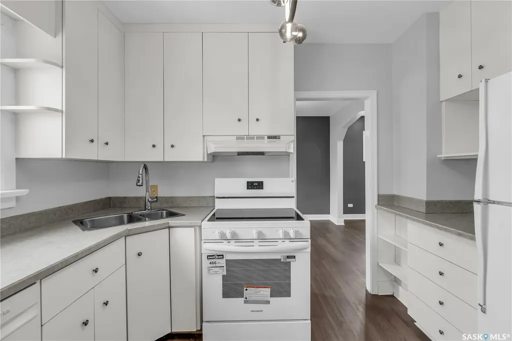 1492 95th Street North Battleford SK S9A 0G6