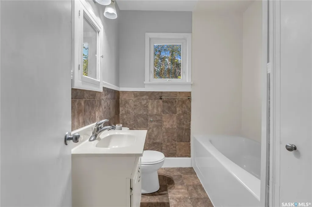 1492 95th Street North Battleford SK S9A 0G6