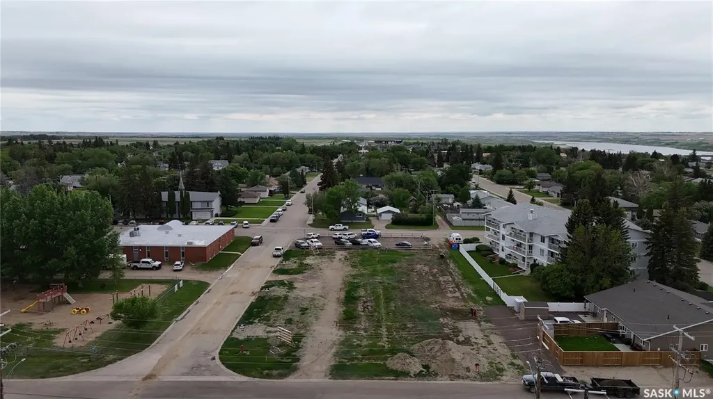 100-102 Thomson Street Outlook SK S0L 2N0