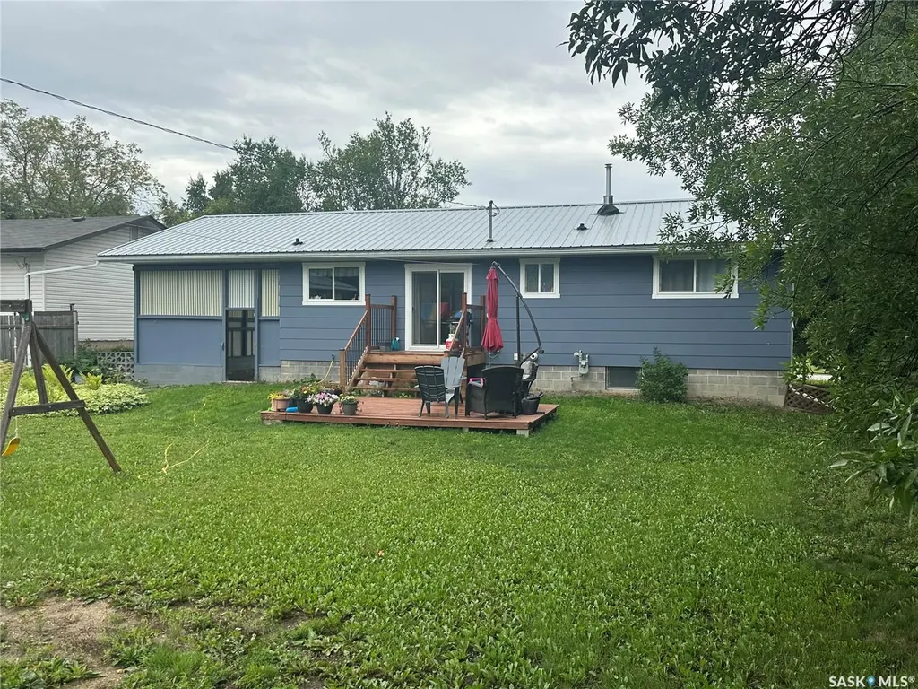 105 6th Avenue S Big River SK S0J 0E0