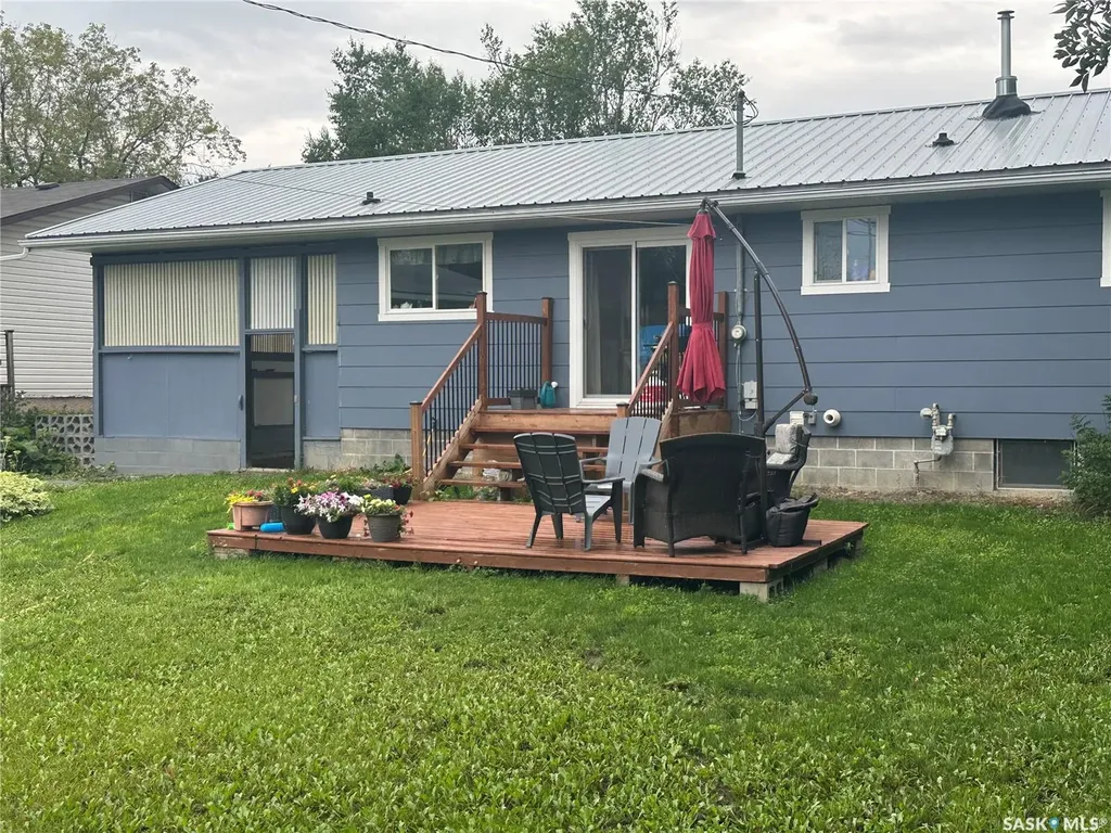 105 6th Avenue S Big River SK S0J 0E0