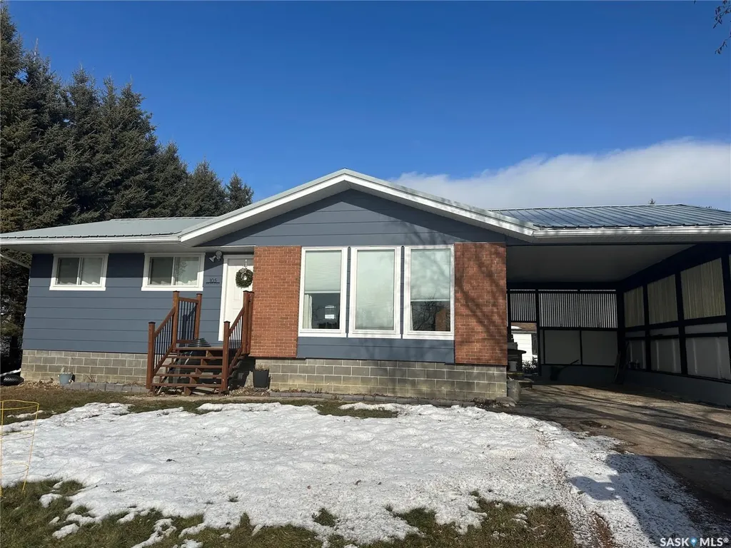 105 6th Avenue S Big River SK S0J 0E0