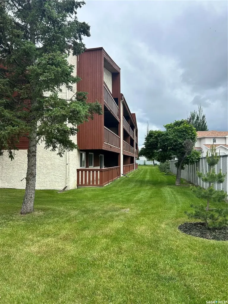 1580 Olive Diefenbaker Drive Prince Albert SK S6V 7M6