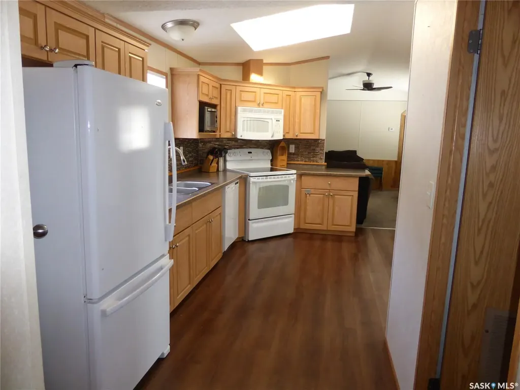 8 Sunshine Place Kivimaa-moonlight Bay SK S0M 1J0