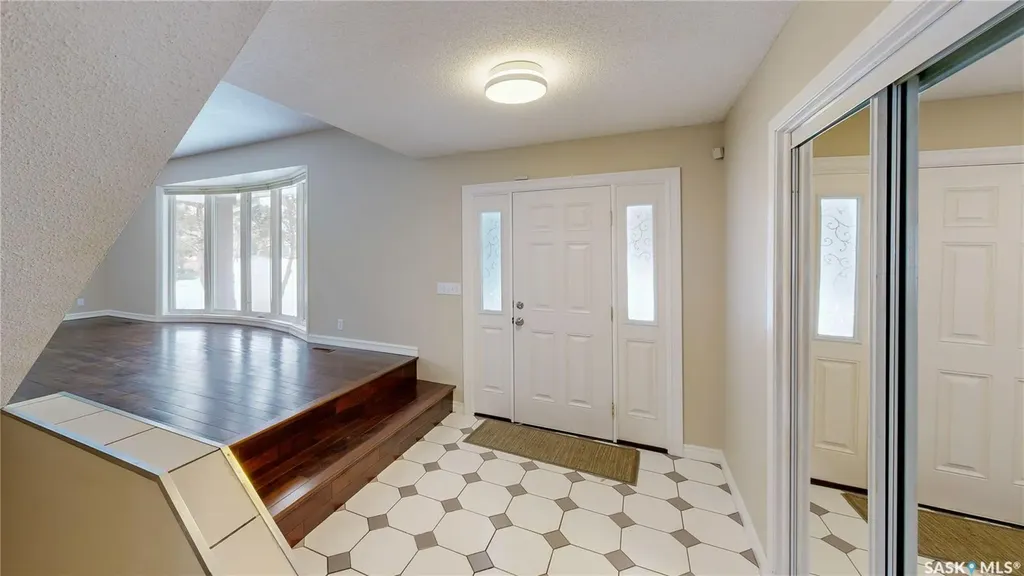 50 Lowry Place Regina SK S4S 6C7