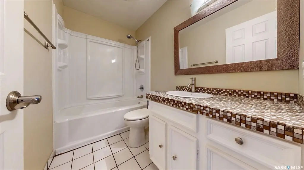 50 Lowry Place Regina SK S4S 6C7