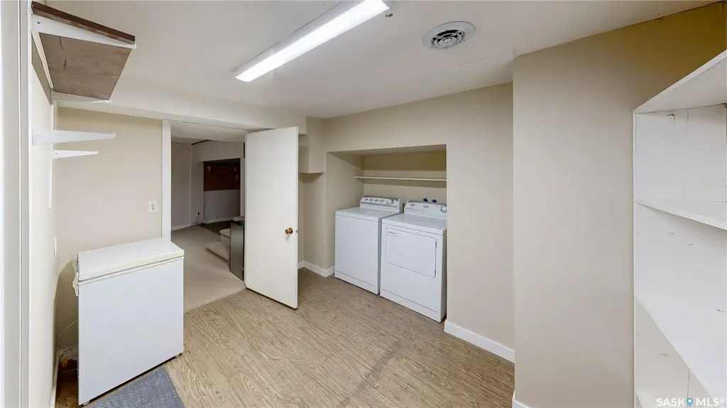 50 Lowry Place Regina SK S4S 6C7