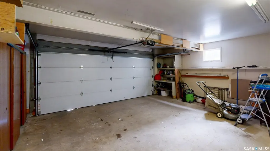 50 Lowry Place Regina SK S4S 6C7