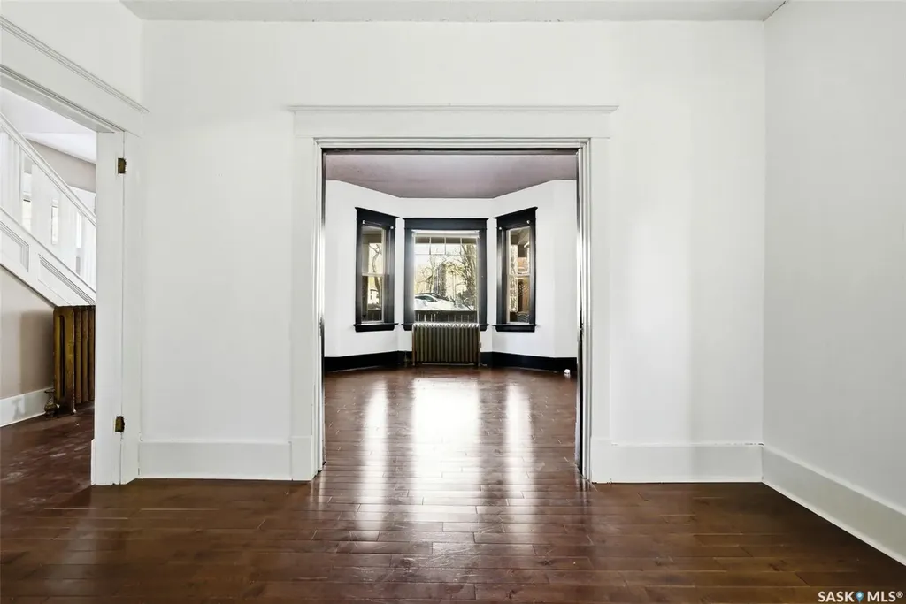 2026 Garnet Street Regina SK S4T 2Z6