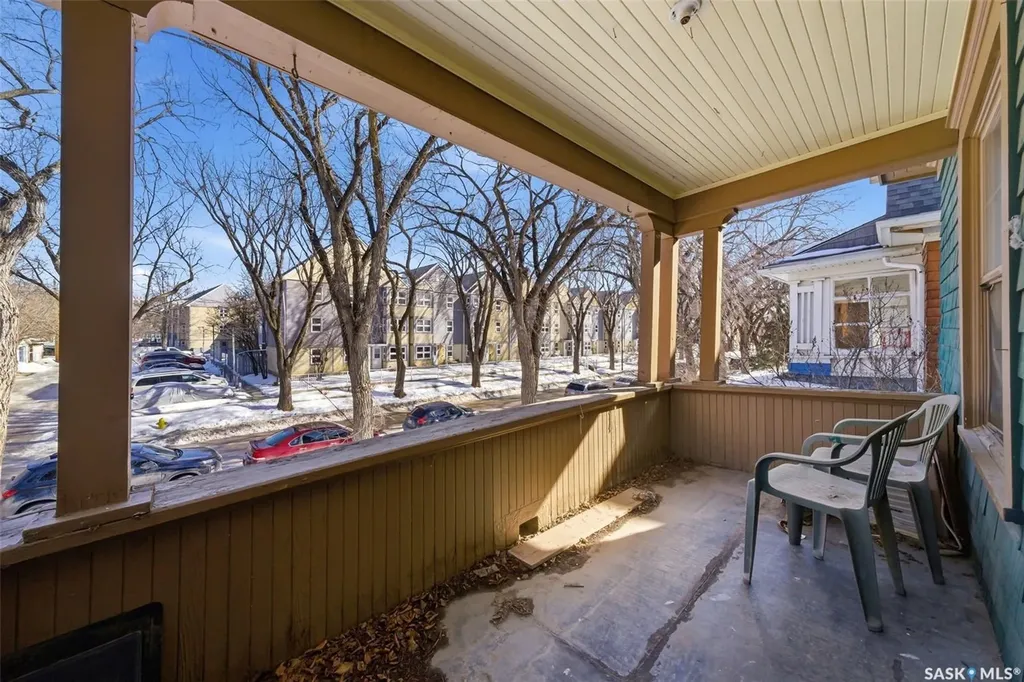 2026 Garnet Street Regina SK S4T 2Z6