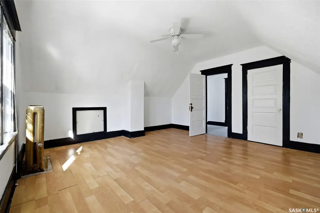 2026 Garnet Street Regina SK S4T 2Z6
