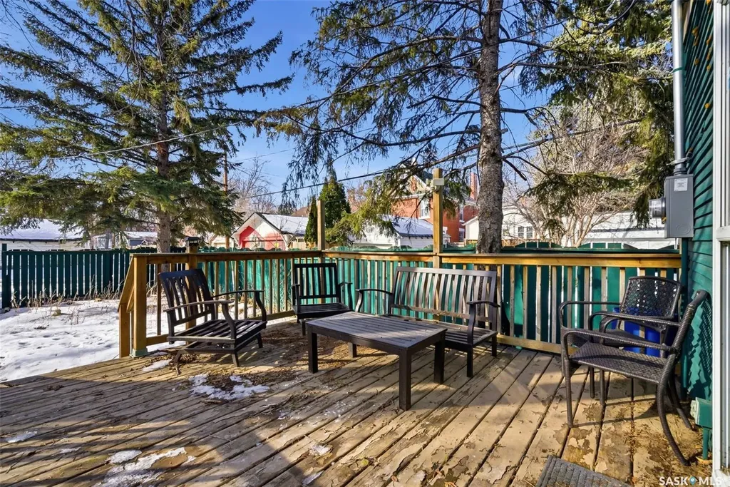 2026 Garnet Street Regina SK S4T 2Z6