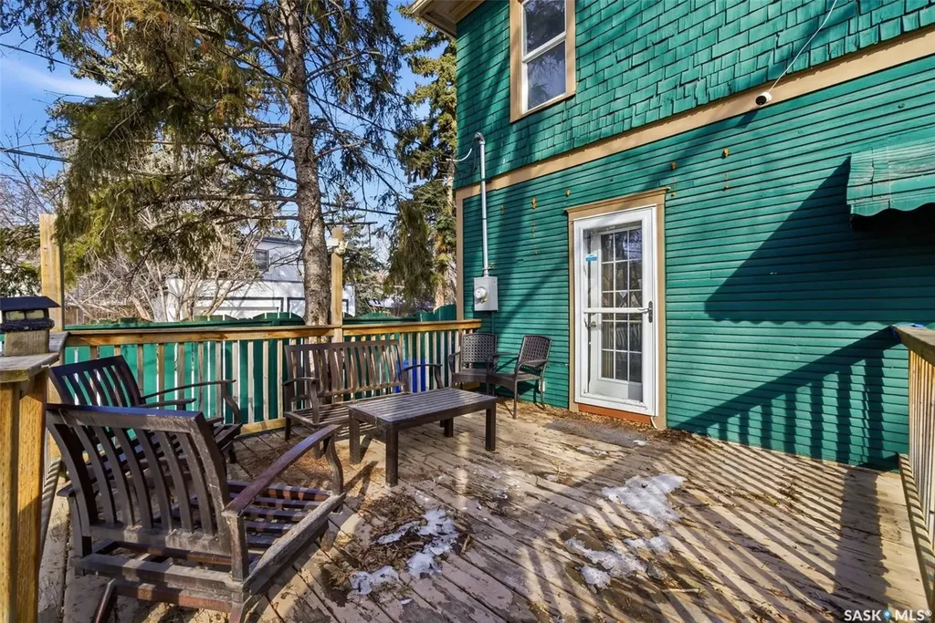 2026 Garnet Street Regina SK S4T 2Z6