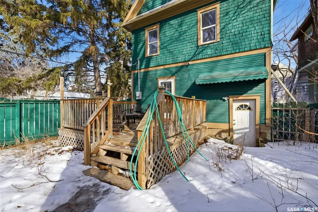 2026 Garnet Street Regina SK S4T 2Z6