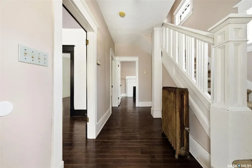 2026 Garnet Street Regina SK S4T 2Z6