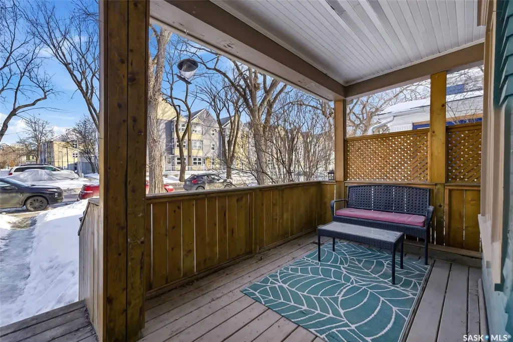 2026 Garnet Street Regina SK S4T 2Z6