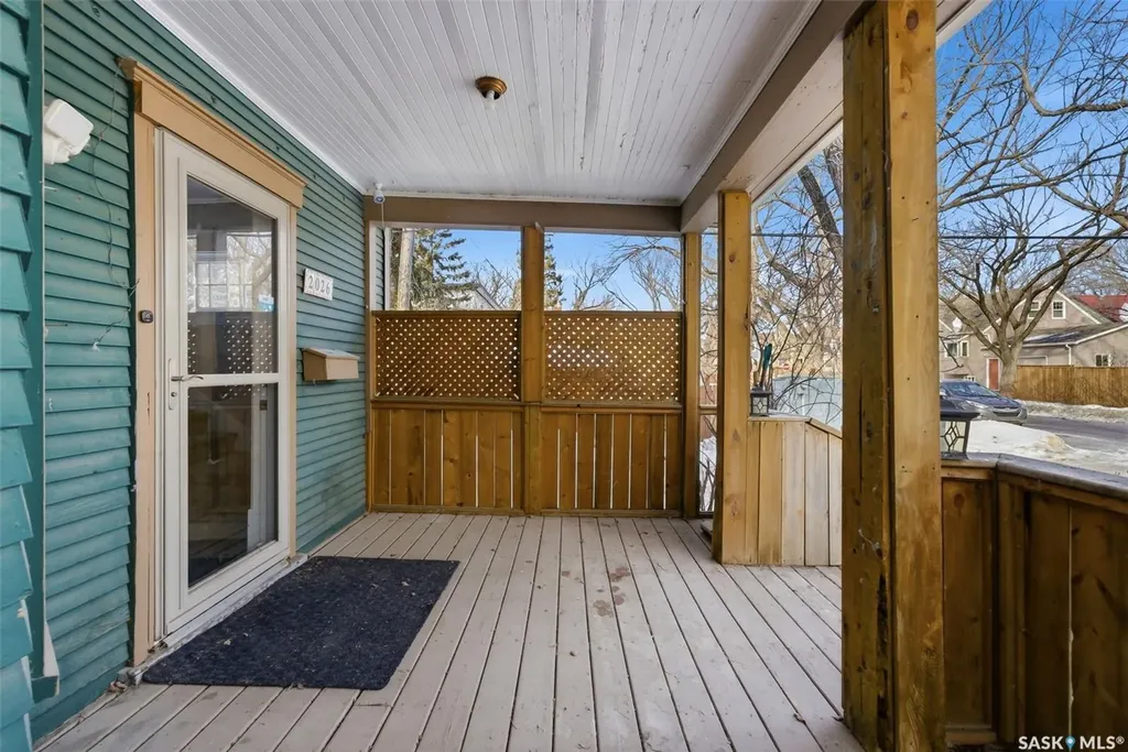 2026 Garnet Street Regina SK S4T 2Z6