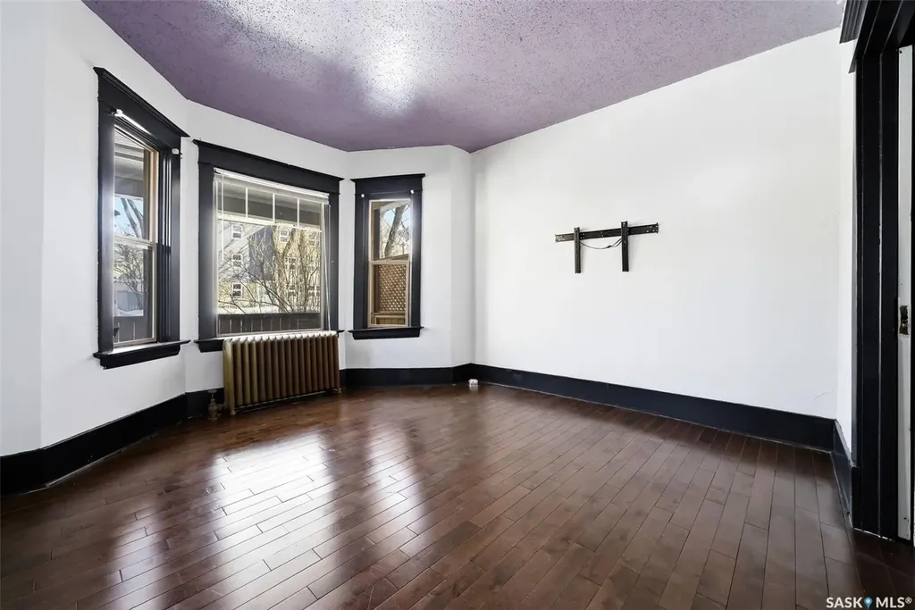 2026 Garnet Street Regina SK S4T 2Z6