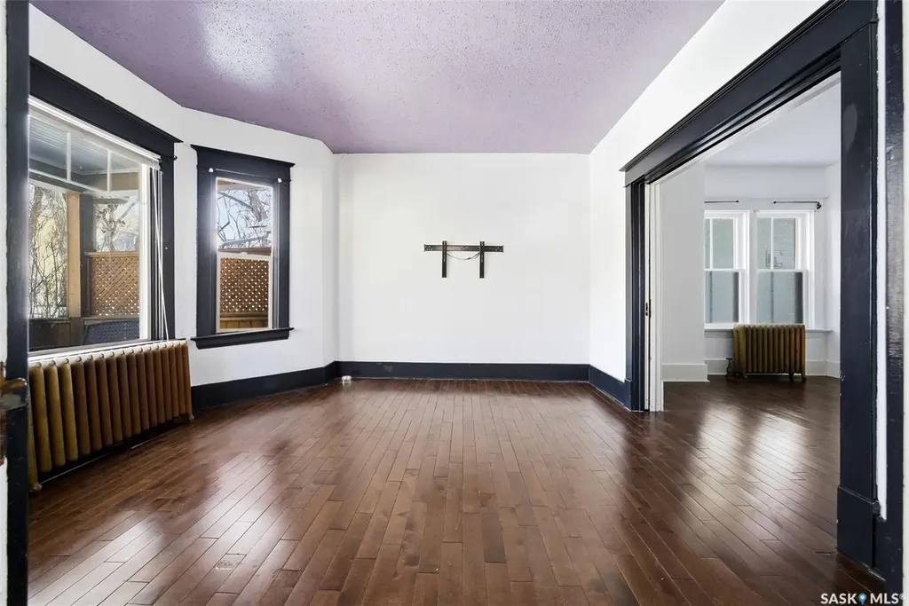 2026 Garnet Street Regina SK S4T 2Z6