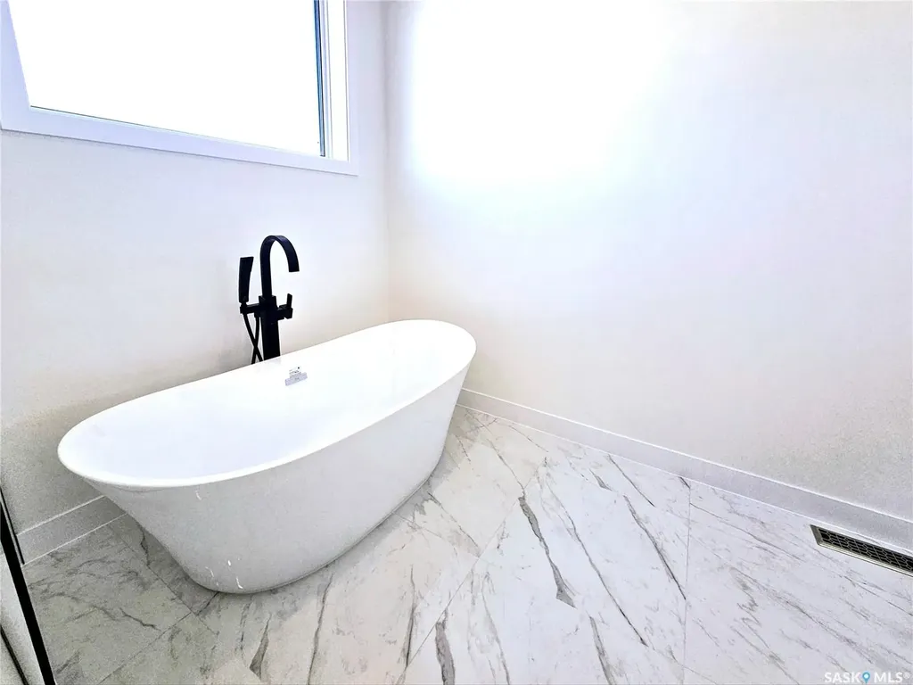 310 Flynn Manor Saskatoon SK S7V 0Z4
